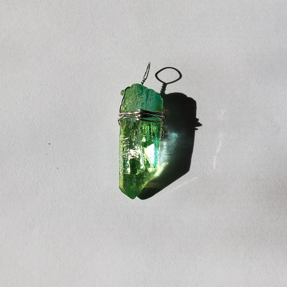 lot of 2 Quartz and Sea Glass pendants, NWOT, gems - Picture 2 of 14